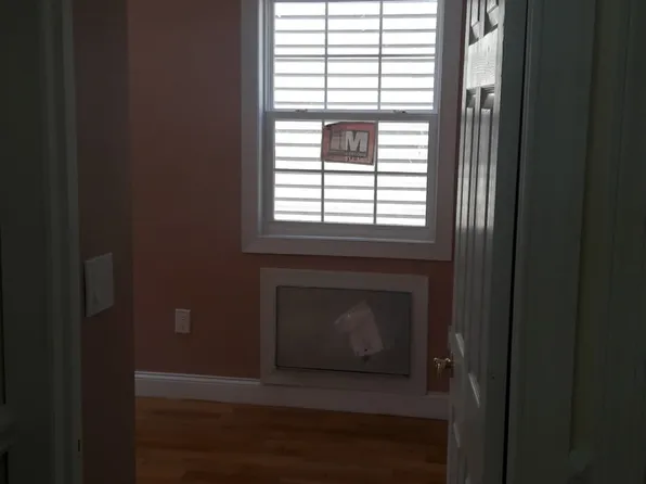 21822 139th Ave #1, Springfield Gardens, NY 11413