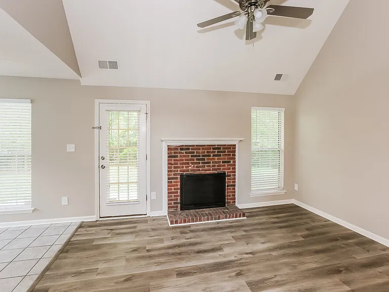 4006 Brookforest Ln — Photo 6