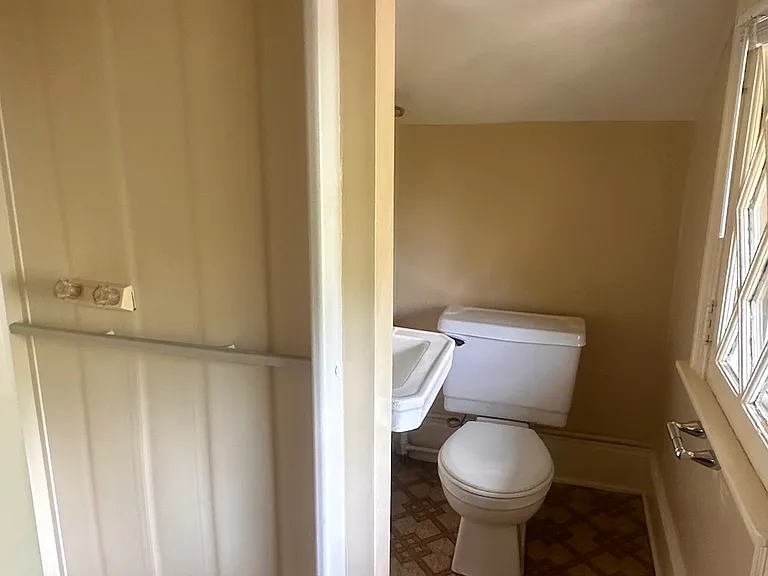 11 Banbury Cross St #6 — Photo 12