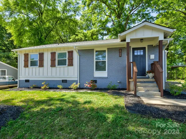 2723 Coronet Way, Charlotte, NC 28208
