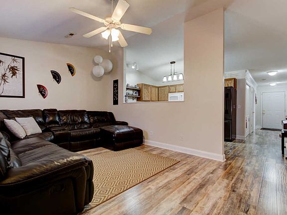 4th image of 738 Greensboro Way