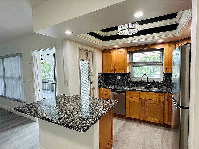 651 Pine Dr — Photo 12