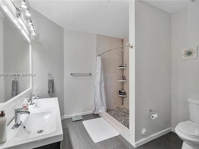 4960 SW 136th Ave #Townhouse 4960 — Photo 13