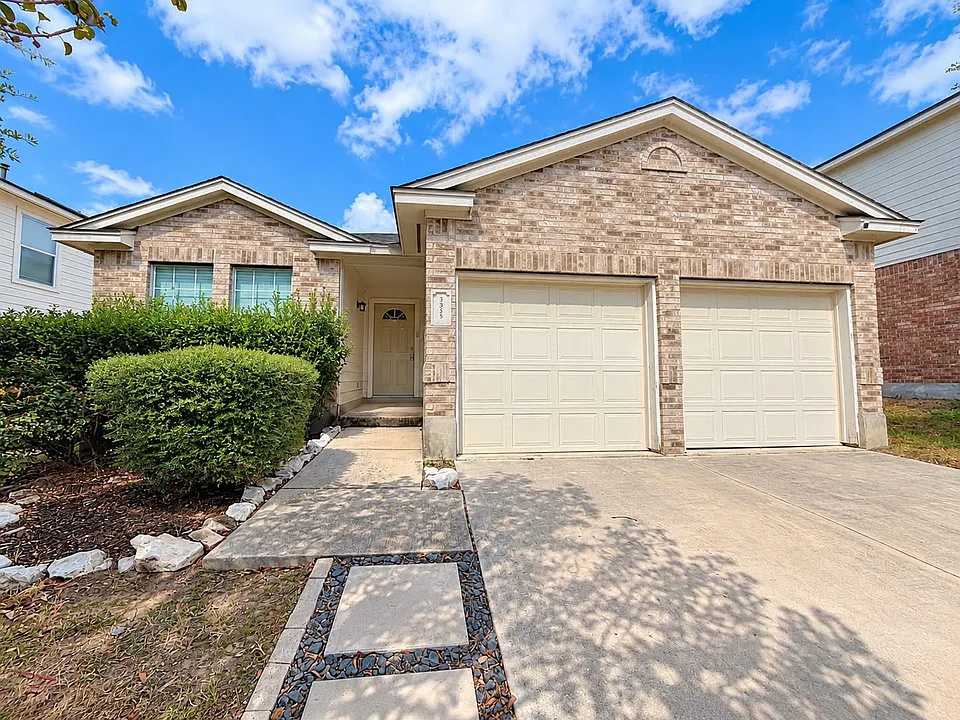 3823 Bennington Way