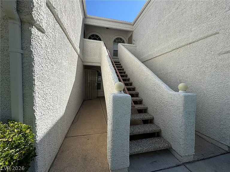 1800 Edmond St #162 — Photo 2