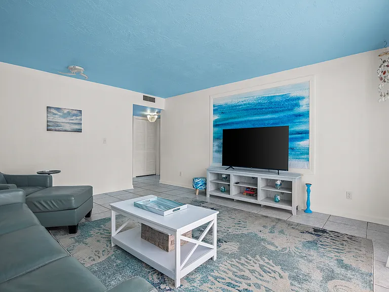 223 Columbia Dr #115 — Photo 12