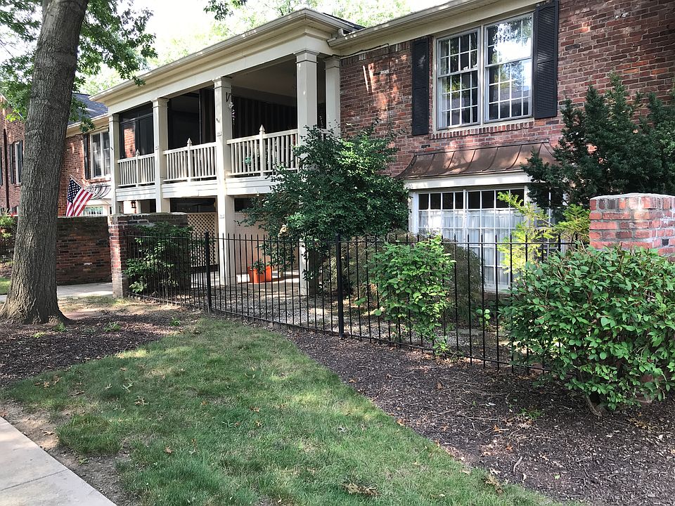1st image of 1240 Ashford Ln