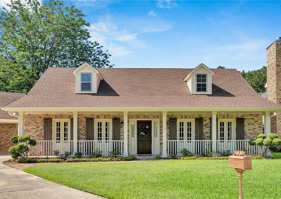 1st image of 3 Tudor Ln
