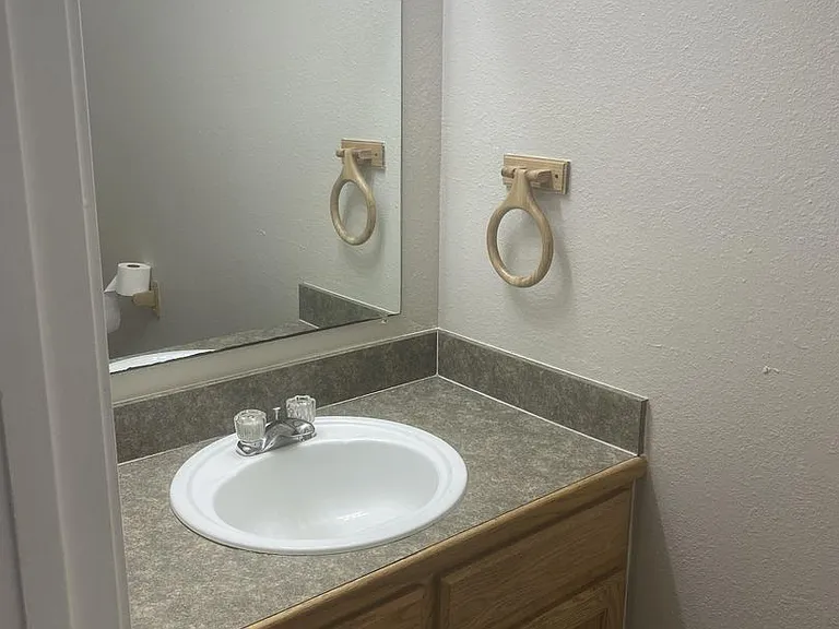 706 N Harrison Ave #100 — Photo 7