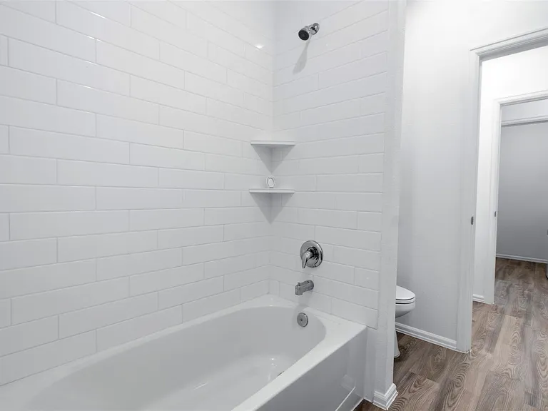 5111 Winslow Grove Dr — Photo 16
