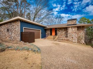 4 Flintwood Dr, Little Rock, AR 72227