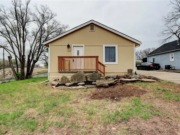 1703 Tilden St, Kansas City, MO 64126