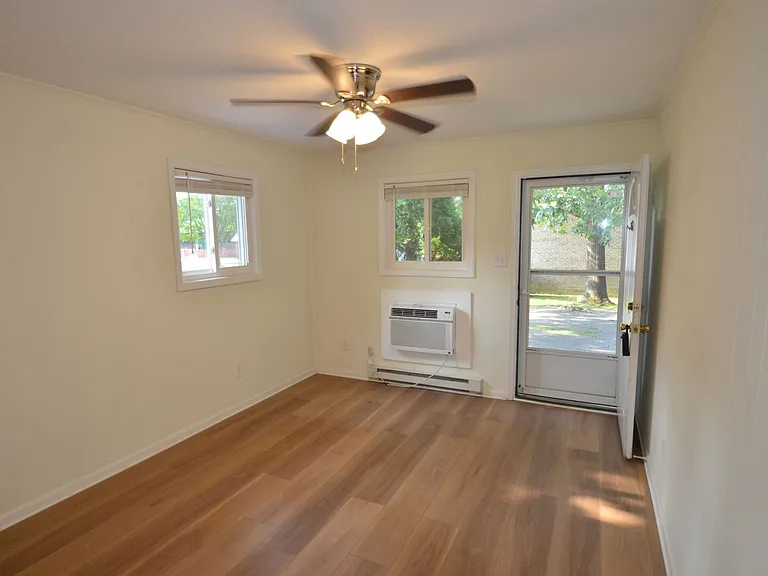 112 Bim St — Photo 2
