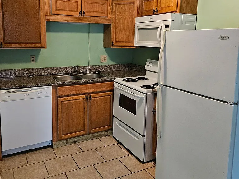 2755 Jersey Ave #A402 — Photo 3