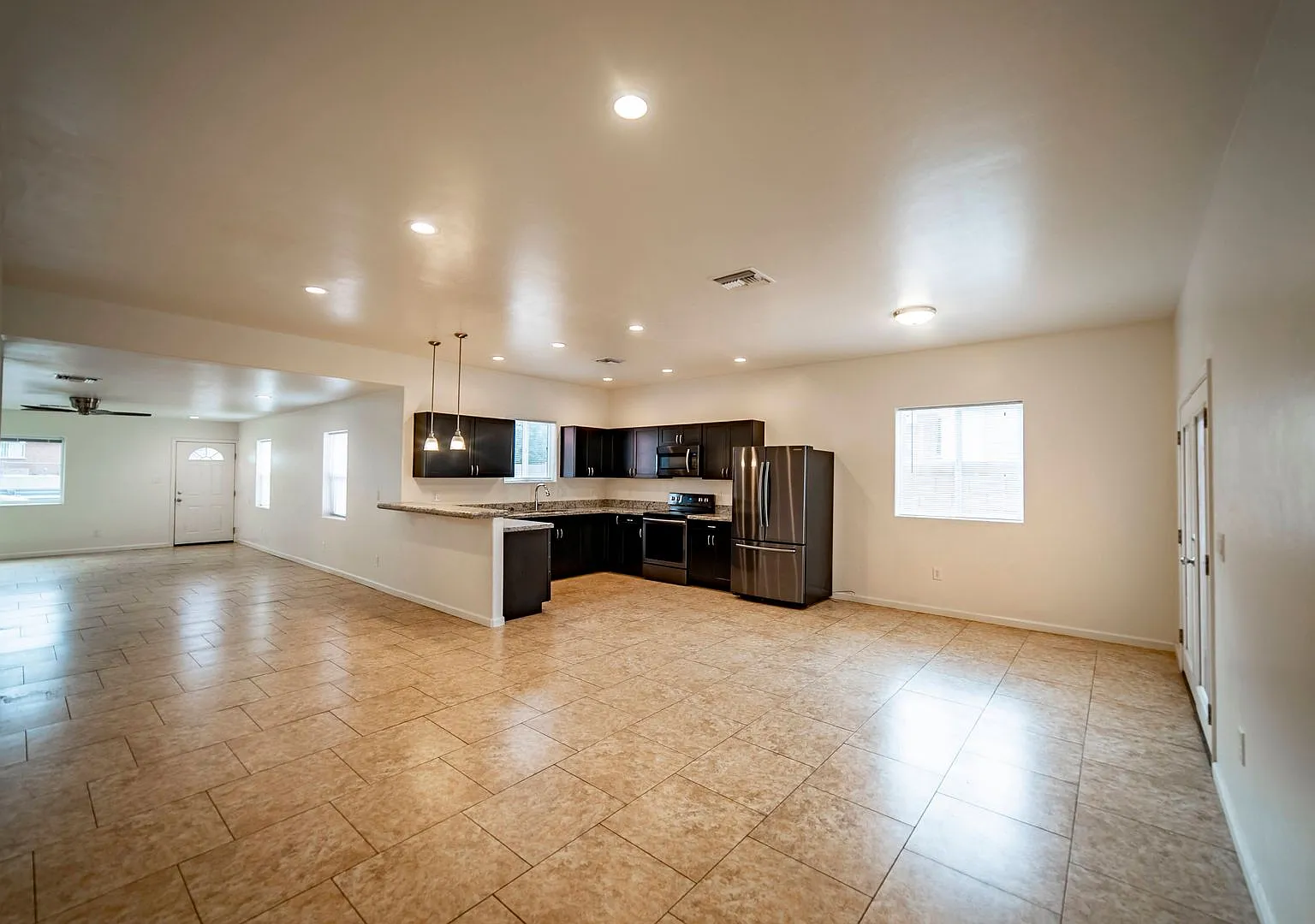 230 E. Linden St. — Photo 1