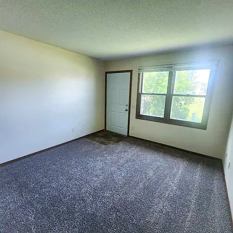2 bed, 1.5 bath, 1600 sqft, $1,095 — Photo 4