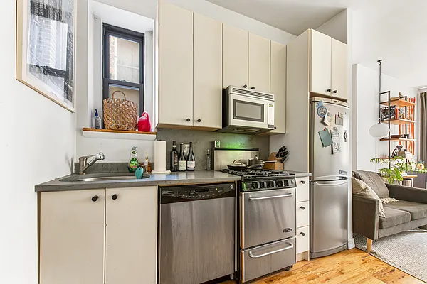 Rented by Compass | media 9