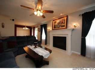 1437 Manchester Dr, O'Fallon, IL 62269