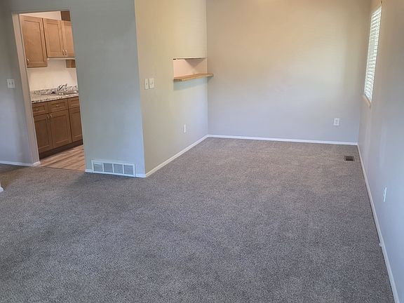 3rd image of 1405 Bacchus Dr #F10