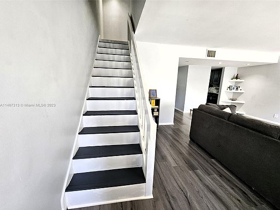 2nd image of 9469 NW 39th Pl