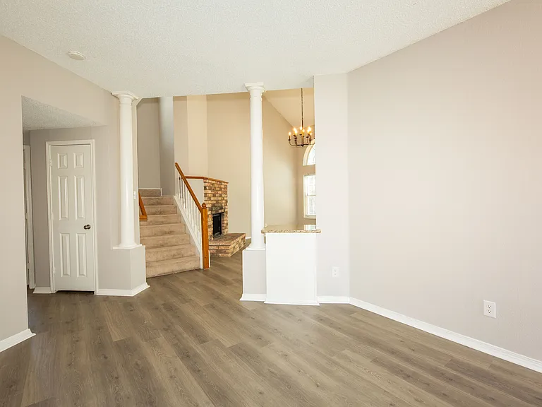 6718 Scarlet Dr — Photo 4
