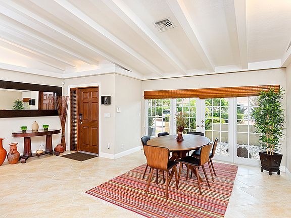 4th image of 5009 N Travelers Palm Ln