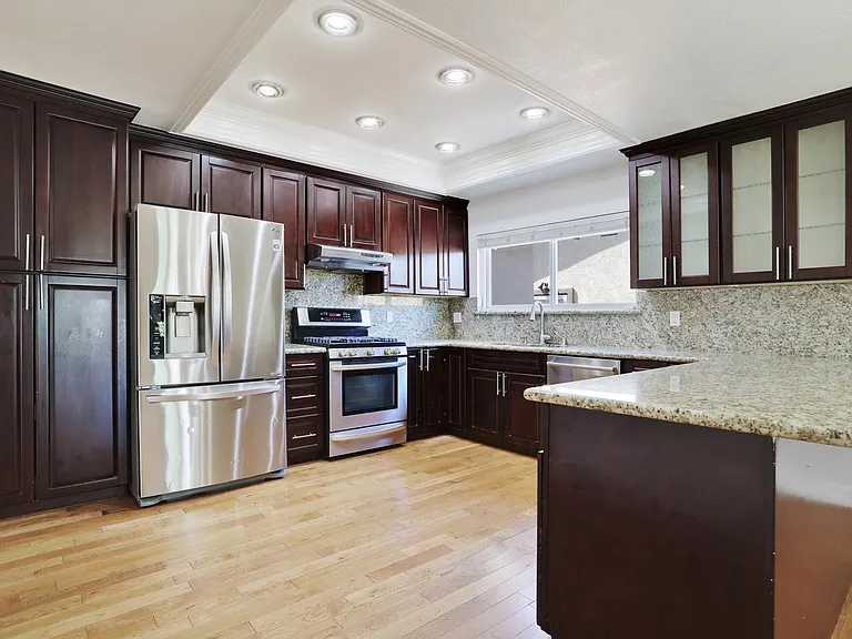 3209 Warwick Rd — Photo 7