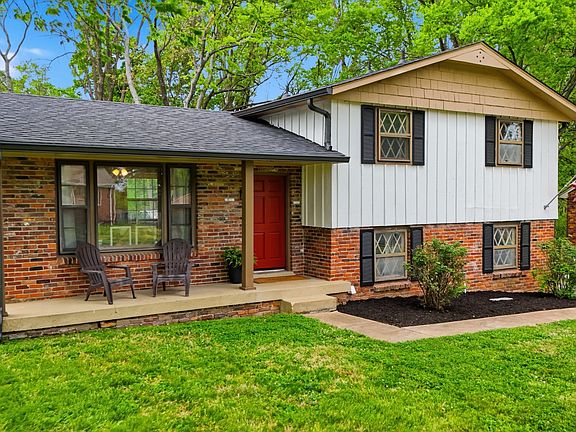 3rd image of 3731 Valley Ridge Dr