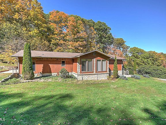 3rd image of 108 Roanwood Rd