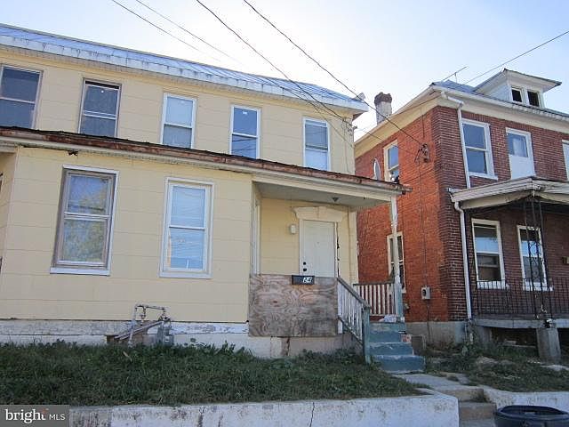 2nd image of 124 S High St