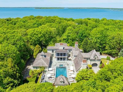(Undisclosed Address), East Hampton, NY, 11937