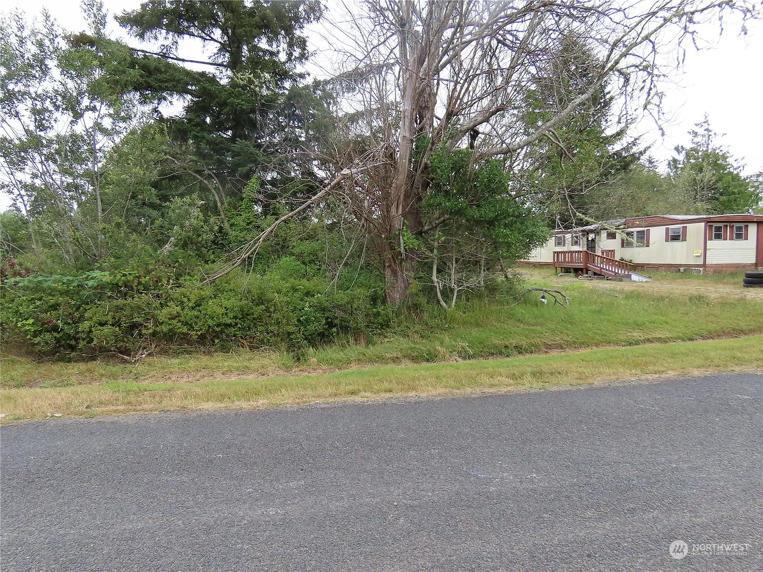 340 N Hoquiam Street photo 1