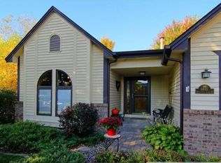 9445 Annapolis Ln N, Maple Grove, MN 55369