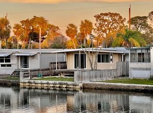 6829 Edgewater Dr, New Port Richey, FL 34652