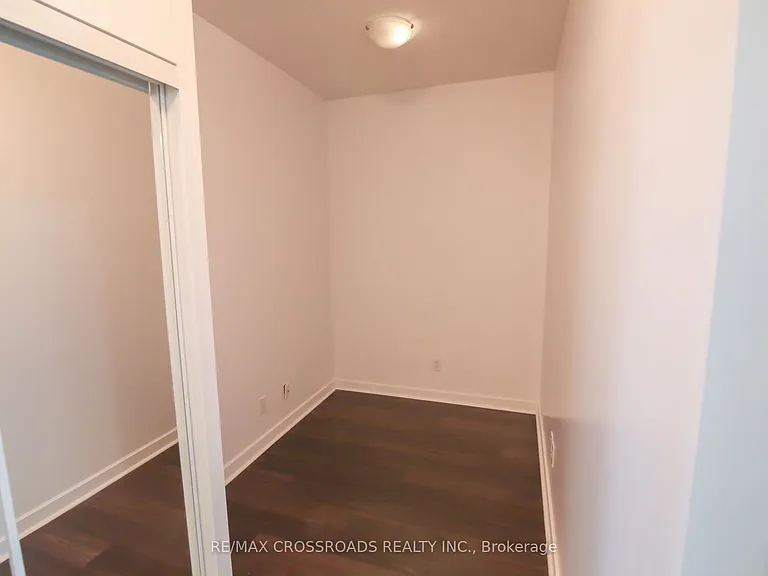 33 Bay St #3205 — Photo 8