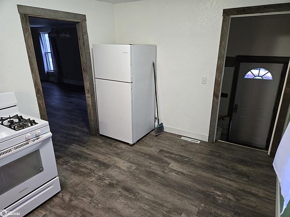 5th image of 406 N 2nd St