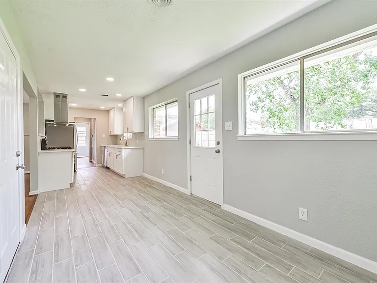 9631 Bundy Ln — Photo 25