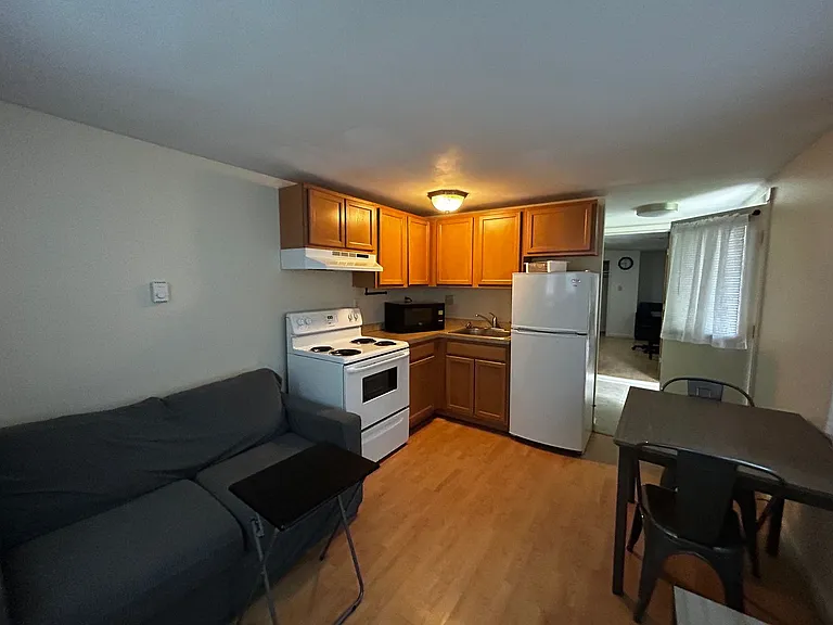 35 James St — Photo 11