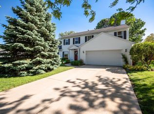 1107 Rushwood Ave, Shorewood, IL