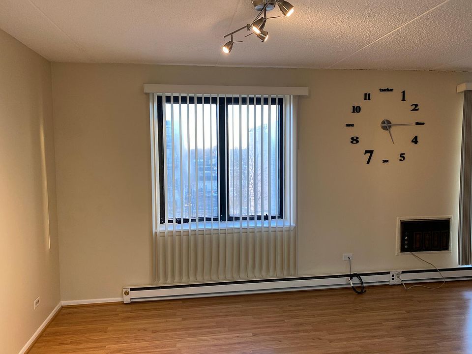 1st image of 9118 W Elmwood Dr APT 5F