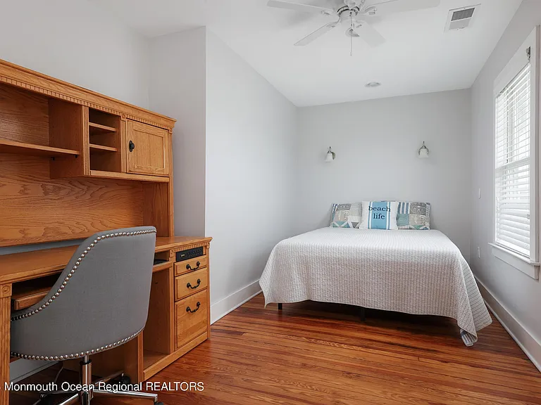 912 Ocean Ave — Photo 23