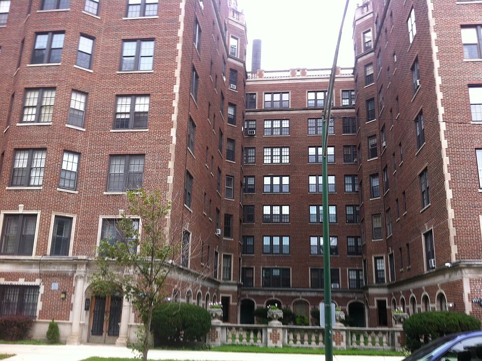 1st image of 6929 S Crandon Ave #3B