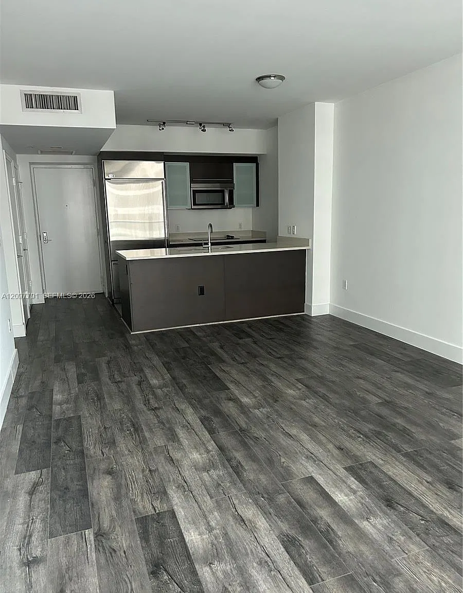 500 Brickell East Condo — Photo 2