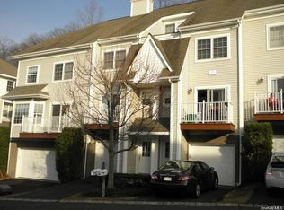 34 Crystal Hill Dr, Pomona, NY 10970