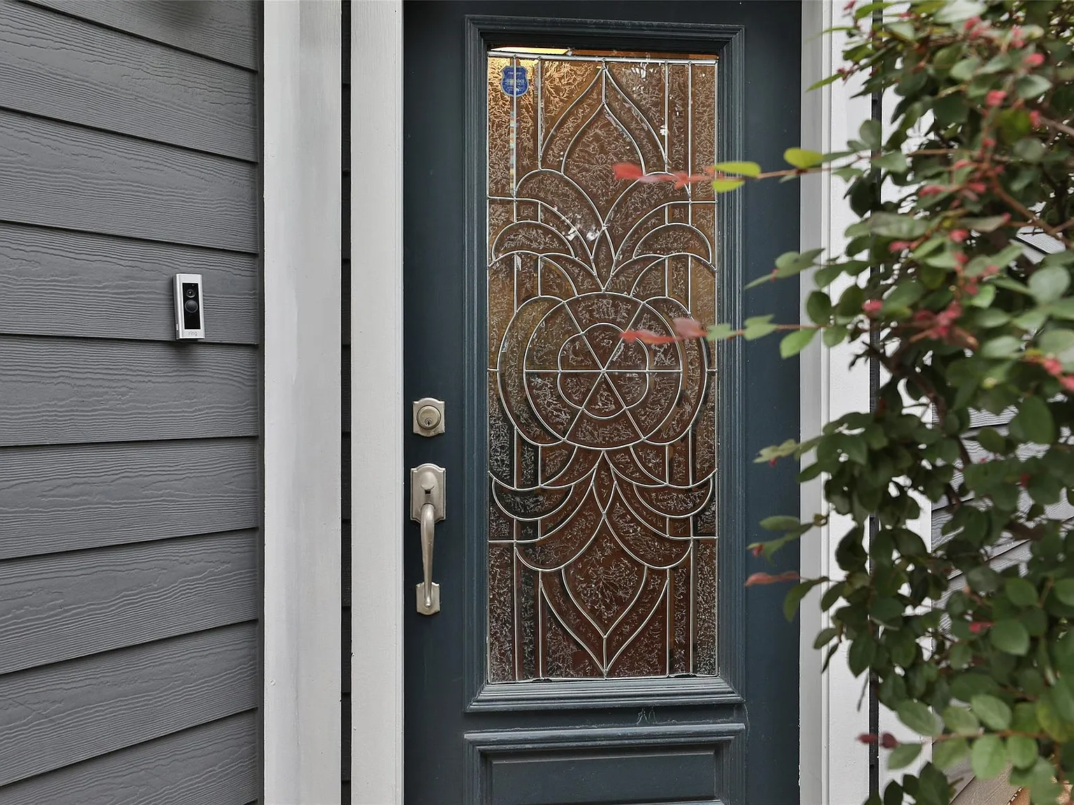 3 bed, 2.5 bath, 2746 sqft, $3,400 — Photo 3