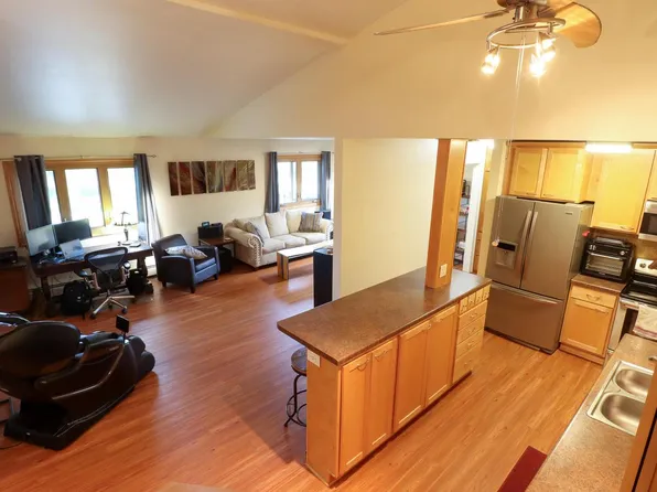 3925 South 84th STREET #8, Milwaukee, WI 53228