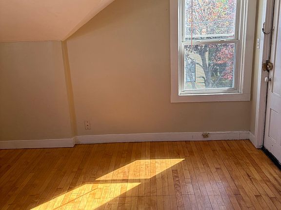 2nd image of 609 Cherry St #F