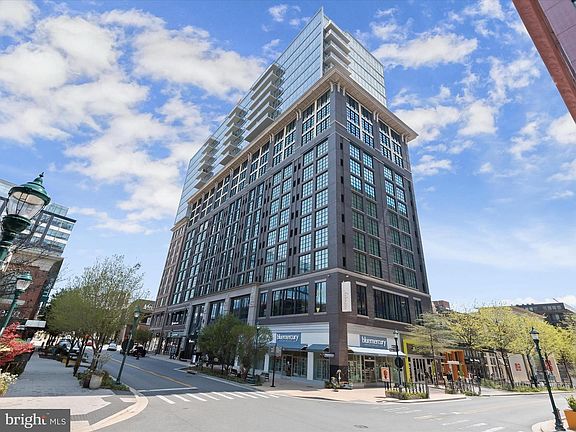 2nd image of 930 Rose Ave Unit 2105