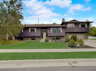 8196 S Portal Way, Sandy, UT 84093