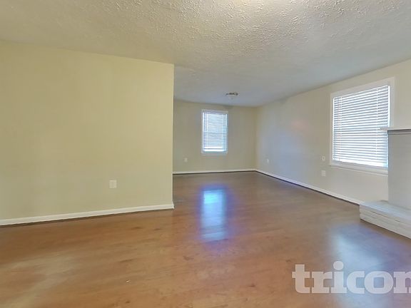 3rd image of 1203 Addison Ct